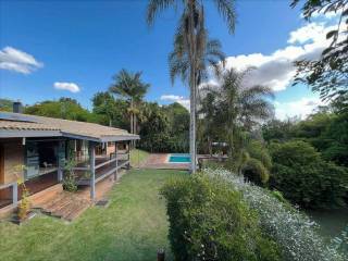 Casa Para Vender com 5 quartos 5 suítes no bairro Chácaras do Peroba em Jandira