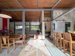 Casa Para Vender com 5 quartos 5 suítes no bairro Chácaras do Peroba em Jandira