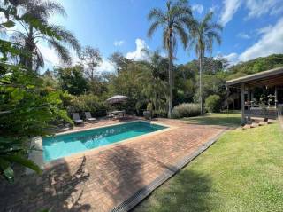 Casa Para Vender com 5 quartos 5 suítes no bairro Chácaras do Peroba em Jandira