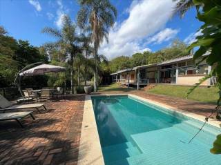 Casa Para Vender com 5 quartos 5 suítes no bairro Chácaras do Peroba em Jandira