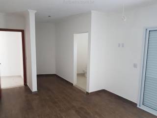 Casa Para Vender com 3 quartos 1 suítes no bairro Região Central em Caieiras