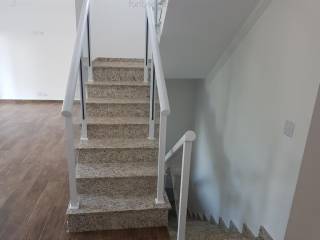 Casa Para Vender com 3 quartos 1 suítes no bairro Região Central em Caieiras