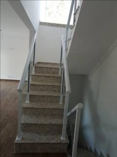 Casa Para Vender com 3 quartos 1 suítes no bairro Região Central em Caieiras