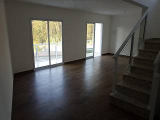 Casa Para Vender com 3 quartos 1 suítes no bairro Região Central em Caieiras