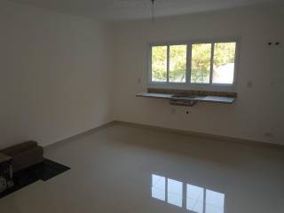 Casa Para Vender com 3 quartos 1 suítes no bairro Região Central em Caieiras