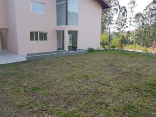 Casa Para Vender com 3 quartos 1 suítes no bairro Região Central em Caieiras