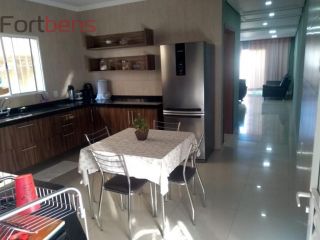 Casa Para Vender com 3 quartos 1 suítes no bairro Laranjeiras em Caieiras