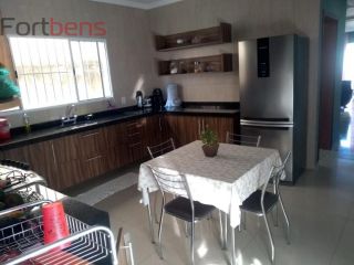 Casa Para Vender com 3 quartos 1 suítes no bairro Laranjeiras em Caieiras