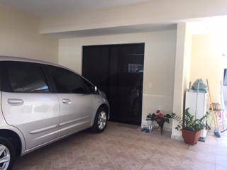 Casa com 2 dormitórios à venda, no nível da rua mais 2 casas no fundo mais terreno, 166 m² por R$ 650.000 - Laranjeiras - Caieiras/SP