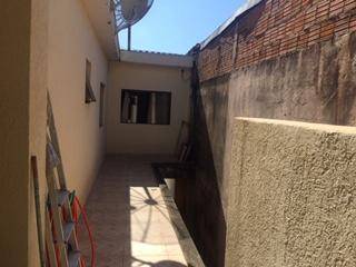 Casa com 2 dormitórios à venda, no nível da rua mais 2 casas no fundo mais terreno, 166 m² por R$ 650.000 - Laranjeiras - Caieiras/SP