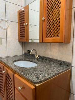 Casa com 2 dormitórios à venda, no nível da rua mais 2 casas no fundo mais terreno, 166 m² por R$ 650.000 - Laranjeiras - Caieiras/SP