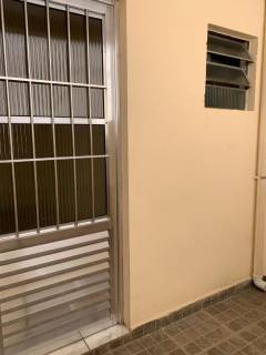 Casa com 2 dormitórios à venda, no nível da rua mais 2 casas no fundo mais terreno, 166 m² por R$ 650.000 - Laranjeiras - Caieiras/SP