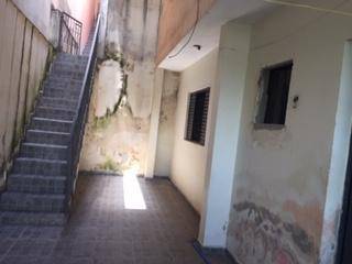 Casa com 2 dormitórios à venda, no nível da rua mais 2 casas no fundo mais terreno, 166 m² por R$ 650.000 - Laranjeiras - Caieiras/SP