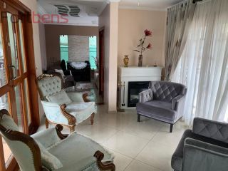 Casa Para Vender com 3 quartos 1 suítes no bairro Laranjeiras em Caieiras