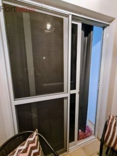 Sobrado Para Vender com 2 quartos no bairro Laranjeiras em Caieiras