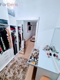 Sobrado Para Vender com 2 quartos no bairro Laranjeiras em Caieiras