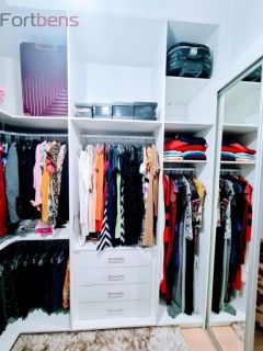 Sobrado Para Vender com 2 quartos no bairro Laranjeiras em Caieiras