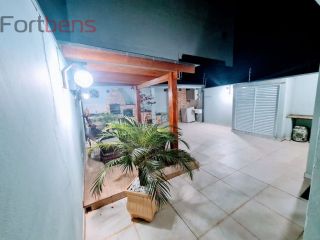 Sobrado Para Vender com 2 quartos no bairro Laranjeiras em Caieiras