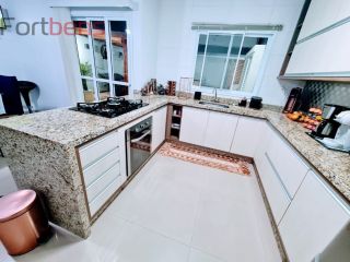 Sobrado Para Vender com 2 quartos no bairro Laranjeiras em Caieiras