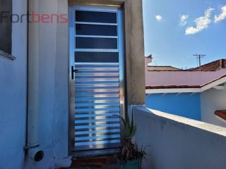 Casa Para Vender com 3 quartos 1 suítes no bairro Região Central em Caieiras