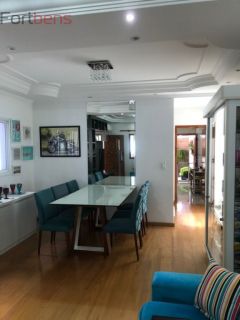 Sobrado Para Vender com 3 quartos 1 suítes no bairro Laranjeiras em Caieiras