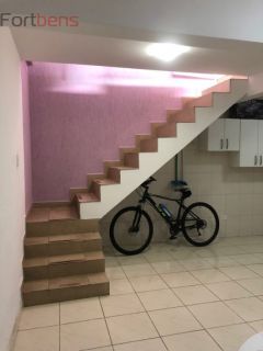 Sobrado Para Vender com 3 quartos 1 suítes no bairro Laranjeiras em Caieiras