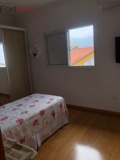 Sobrado Para Vender com 3 quartos 1 suítes no bairro Laranjeiras em Caieiras