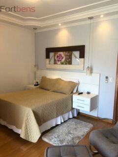 Sobrado Para Vender com 3 quartos 1 suítes no bairro Laranjeiras em Caieiras