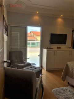 Sobrado Para Vender com 3 quartos 1 suítes no bairro Laranjeiras em Caieiras