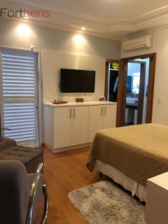 Sobrado Para Vender com 3 quartos 1 suítes no bairro Laranjeiras em Caieiras