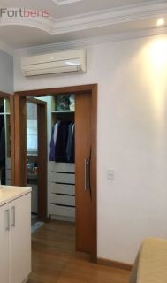 Sobrado Para Vender com 3 quartos 1 suítes no bairro Laranjeiras em Caieiras