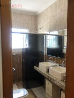 Sobrado Para Vender com 3 quartos 1 suítes no bairro Laranjeiras em Caieiras