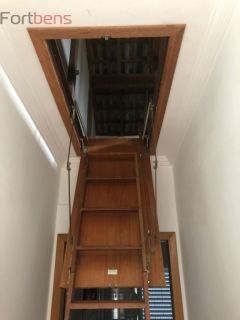 Sobrado Para Vender com 3 quartos 1 suítes no bairro Laranjeiras em Caieiras