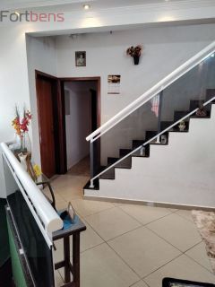 Sobrado Para Vender com 4 quartos 1 suítes no bairro Serpa em Caieiras