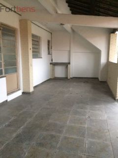 Casa Para Vender com 3 quartos 2 suítes no bairro Região Central em Caieiras 