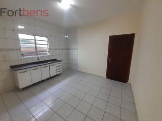 Casa Para Vender com 3 quartos 1 suítes no bairro Região Central em Caieiras 