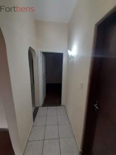 Casa Para Vender com 3 quartos 1 suítes no bairro Região Central em Caieiras 