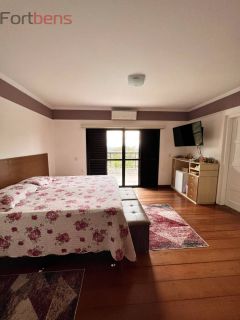 Sobrado Para Vender com 3 quartos 2 suítes no bairro Alpes de Caieiras em Caieiras