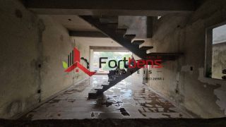 Sobrado Para Vender com 3 quartos 1 suítes no bairro Serpa em Caieiras