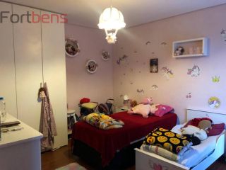 Sobrado Para Vender com 3 quartos 2 suítes no bairro Região Central em Caieiras