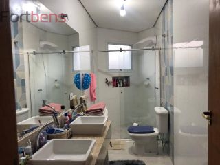 Sobrado Para Vender com 3 quartos 2 suítes no bairro Região Central em Caieiras