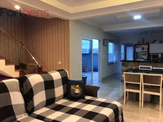 Sobrado Para Vender com 3 quartos 2 suítes no bairro Região Central em Caieiras