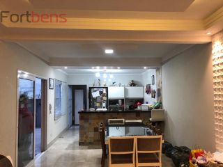 Sobrado Para Vender com 3 quartos 2 suítes no bairro Região Central em Caieiras