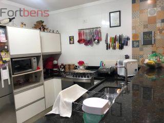 Sobrado Para Vender com 3 quartos 2 suítes no bairro Região Central em Caieiras