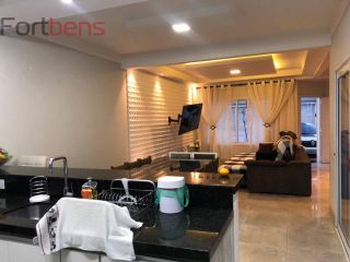 Sobrado Para Vender com 3 quartos 2 suítes no bairro Região Central em Caieiras