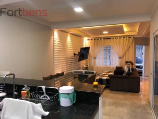 Sobrado Para Vender com 3 quartos 2 suítes no bairro Região Central em Caieiras