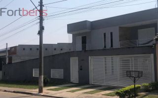 Sobrado Para Vender com 3 quartos 2 suítes no bairro Região Central em Caieiras