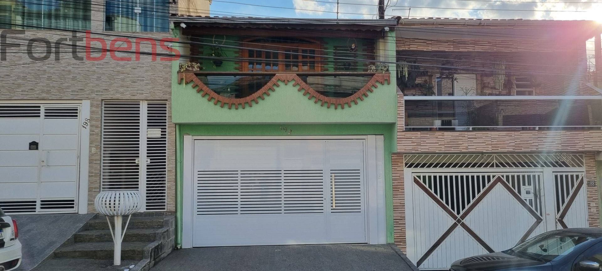 Sobrado Para Vender com 4 quartos 2 suítes no bairro Laranjeiras em Caieiras