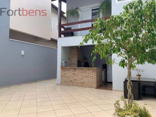 Casa de Condomínio Para Vender com 3 quartos 1 suítes no bairro Nova Caieiras em Caieiras