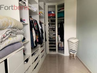 Casa de Condomínio Para Vender com 3 quartos 1 suítes no bairro Nova Caieiras em Caieiras